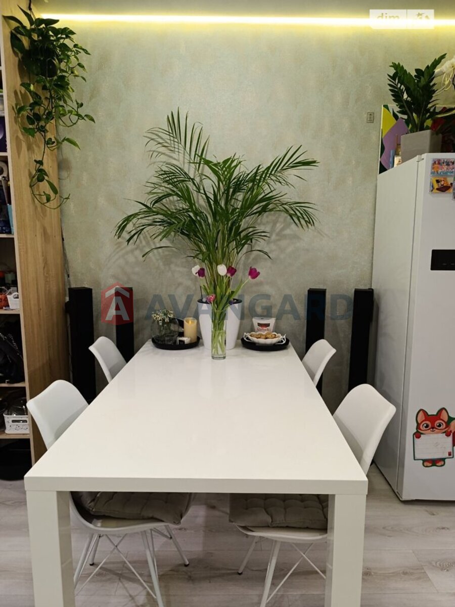 1 ����. ��������, 40/15/12 ��. �., 12/12 ���� ���� 5