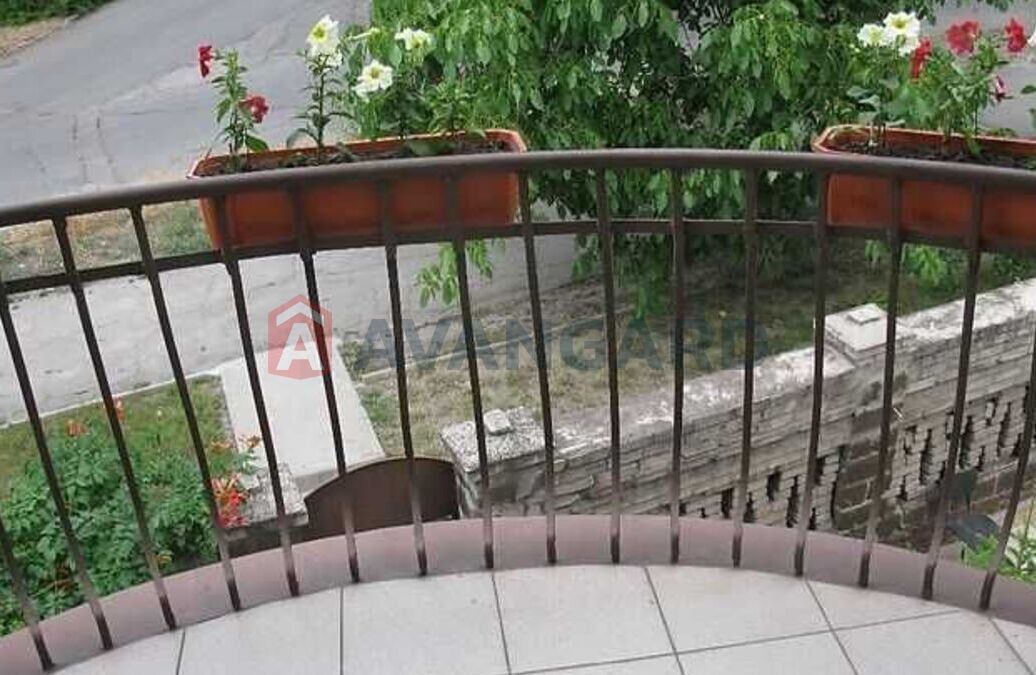 4 ��. ��������, 99/70/12 ��. �., 2/2 ������ ���� 3