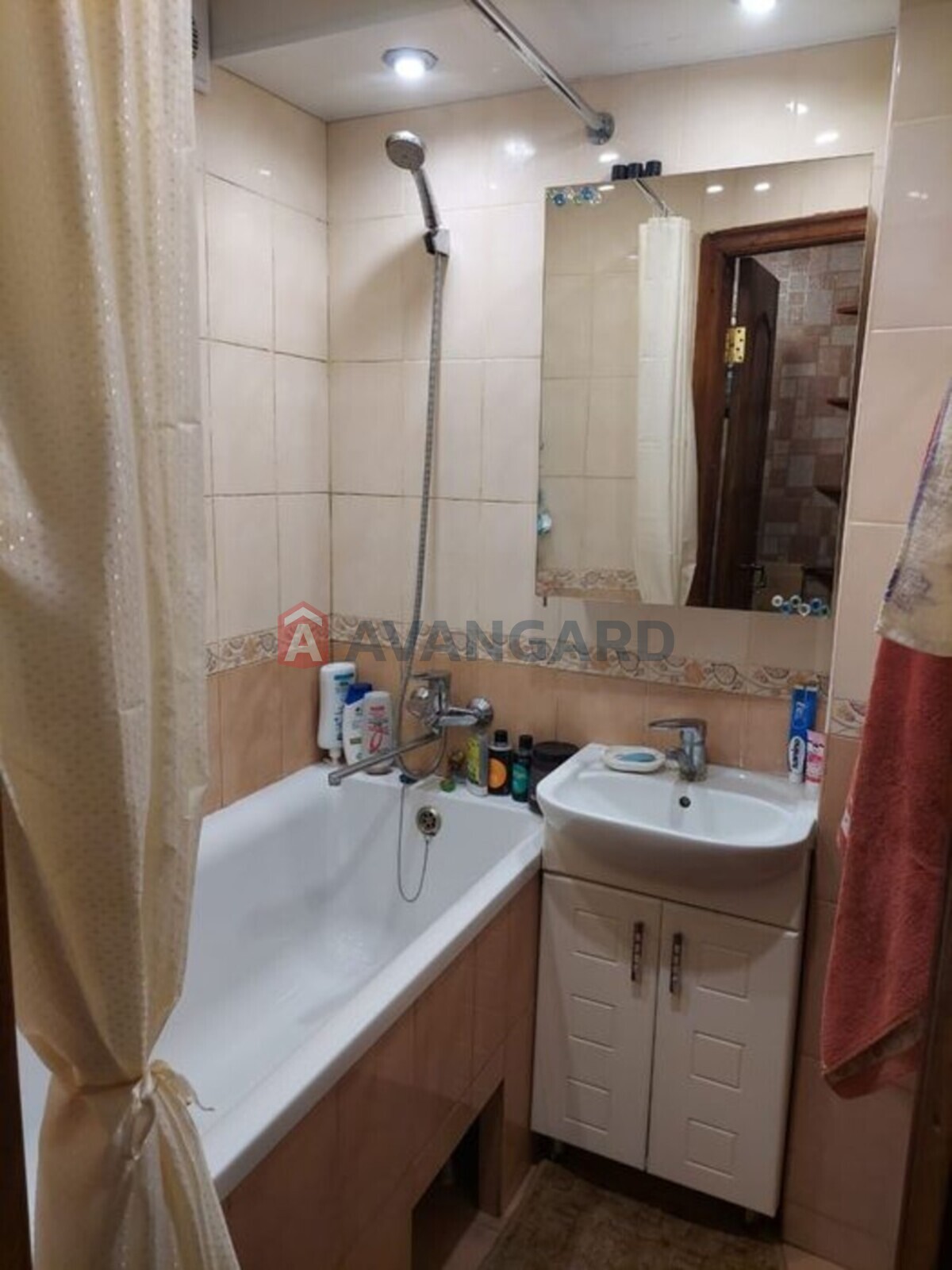 2 ��. ��������, 42/-/6 ��. �., 3/5 ������ ���� 3