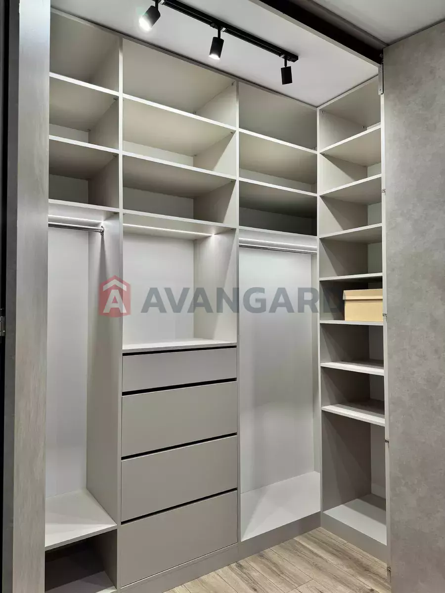 2 ��. ��������, 50/-/24 ��. �., 9/16 ������ ���� 3