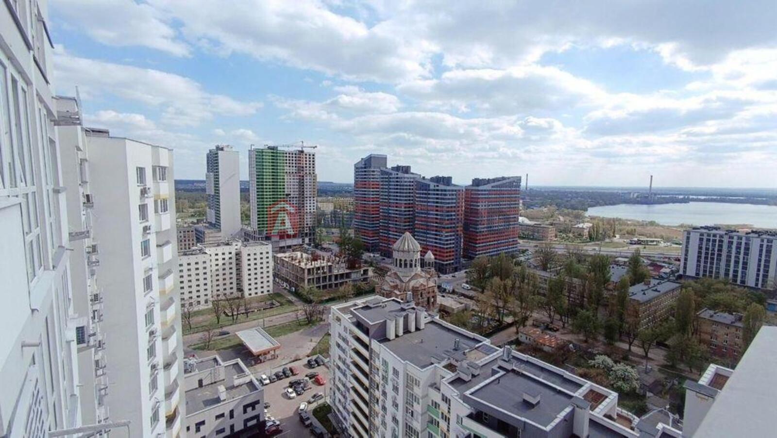 2 ��. ��������, 69/-/11 ��. �., 22/22 ������ ���� 10