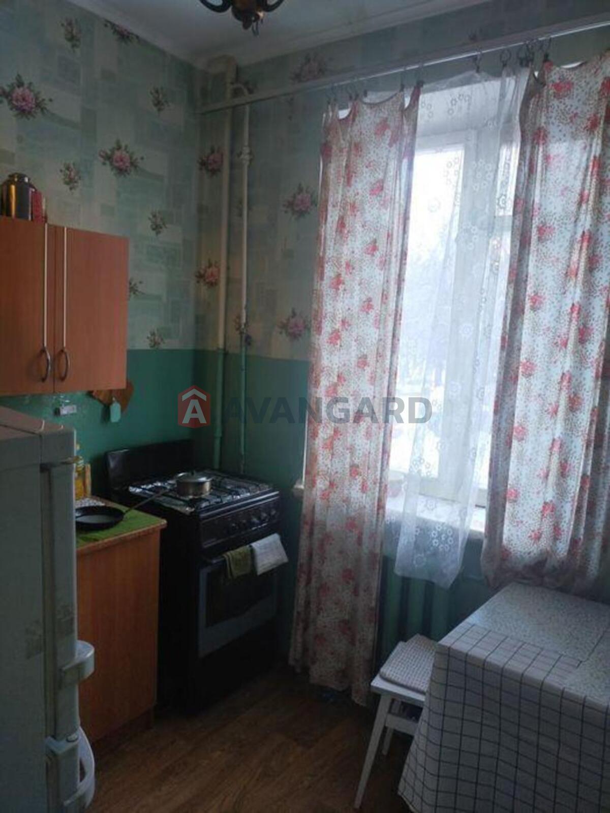 1 ��. ��������, 29/-/7 ��. �., 3/5 ������ ���� 3