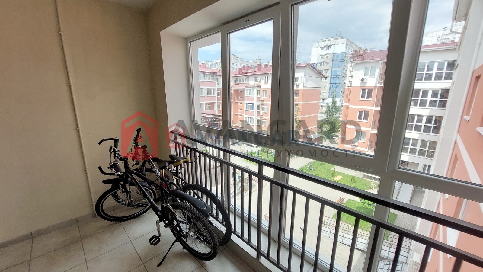 3 ��. ��������, 62/45/12 ��. �., 5/5 ������ ���� 3