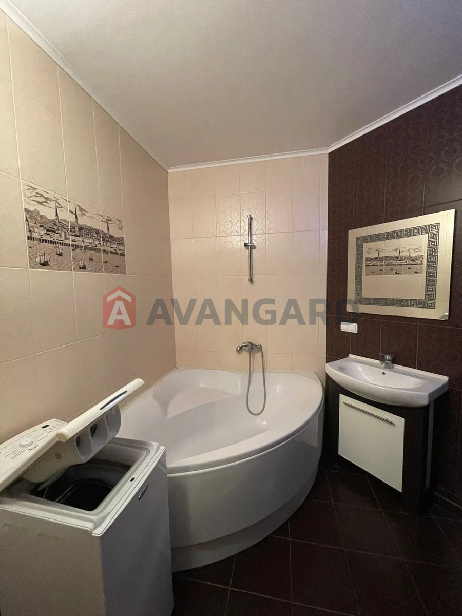 1 ��. ��������, 43/-/11 ��. �., 13/25 ������ ���� 8