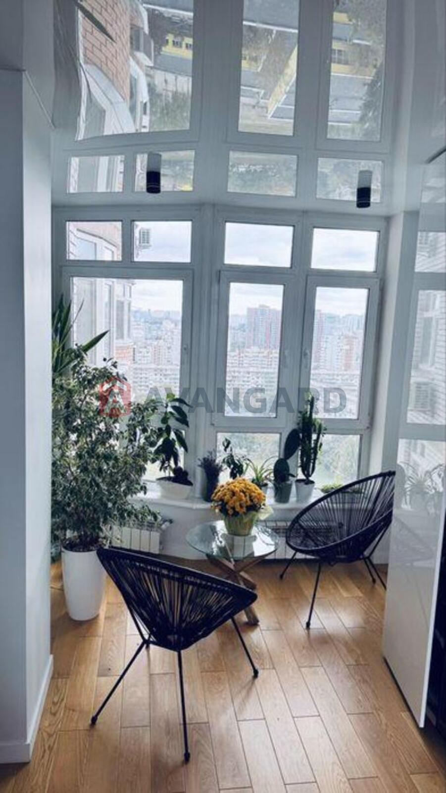 4 ����. ��������, 97/-/25 ��. �., 19/25 ���� ���� 2