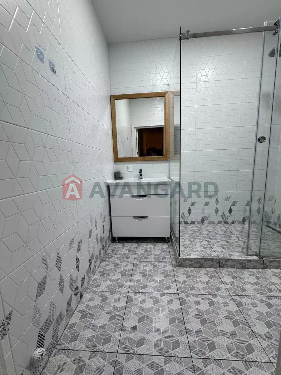 3 ����. ��������, 84/30/18 ��. �., 6/6 ���� ���� 14