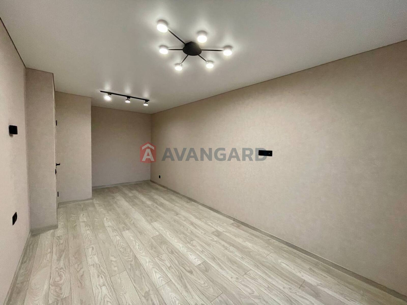 1 ����. ��������, 41/-/17 ��. �., 3/10 ���� ���� 9