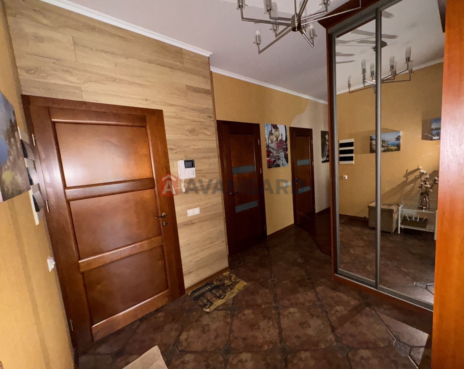 2 ��. ��������, 77/50/20 ��. �., 7/8 ������ ���� 23