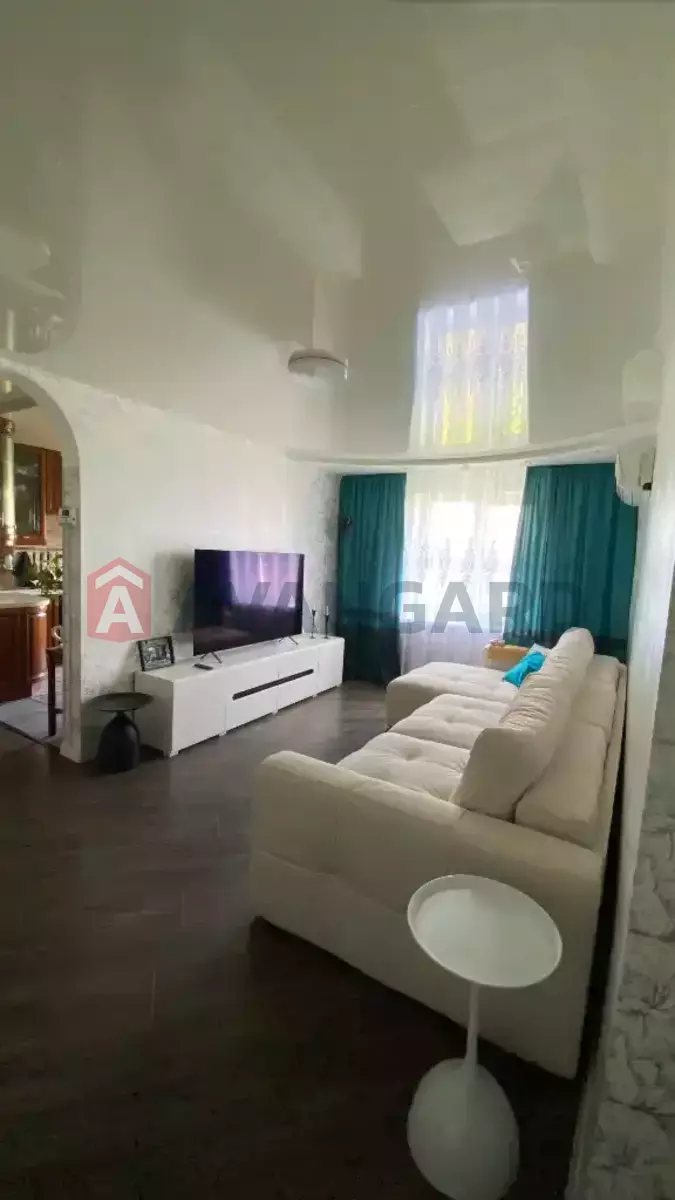 3 ��. ��������, 70/-/- ��. �., 7/9 ������ ���� 4