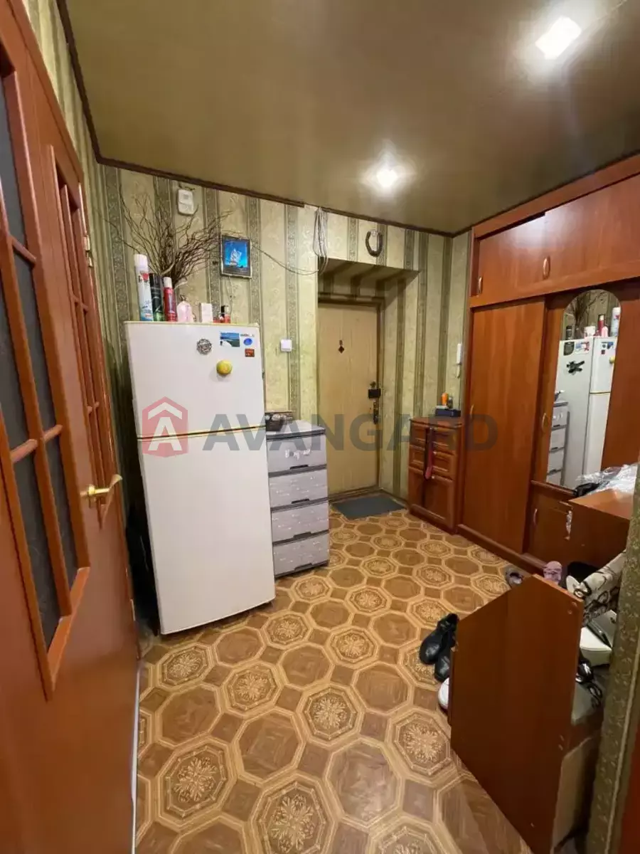 3 ��. ��������, 70/-/- ��. �., 4/16 ������ ���� 3