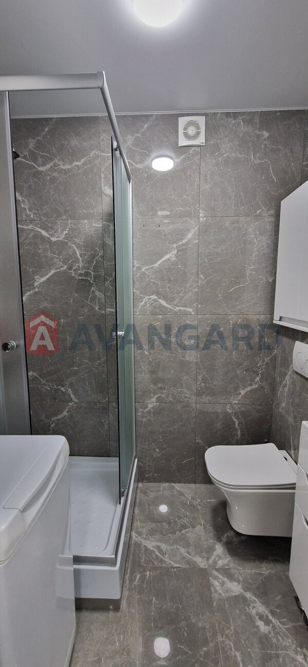 1 ��. ��������, 34/15/10 ��. �., 3/6 ������ ���� 9