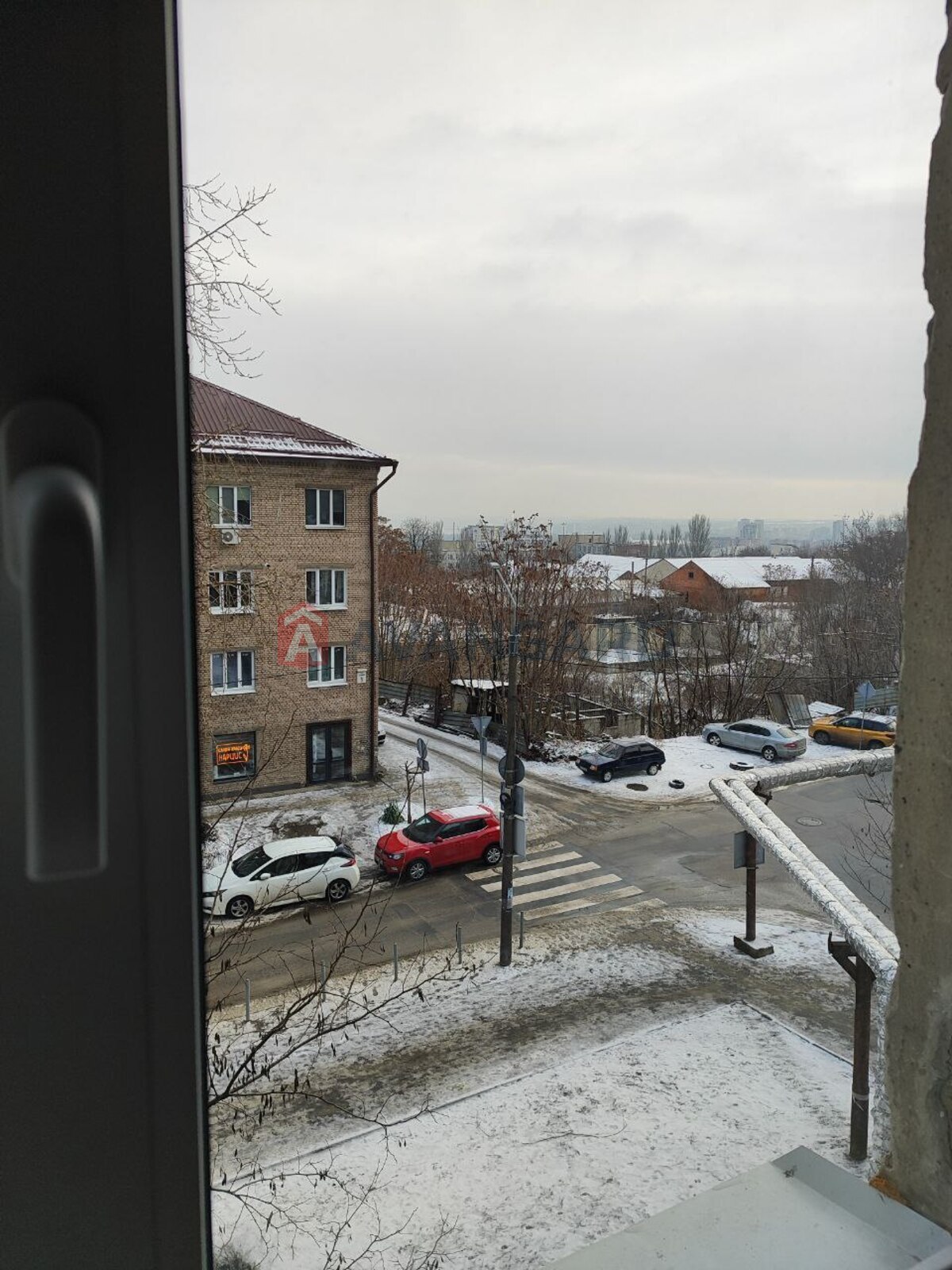 4 ��. ��������, 92/60/7,6 ��. �., 3/4 ������ ���� 2