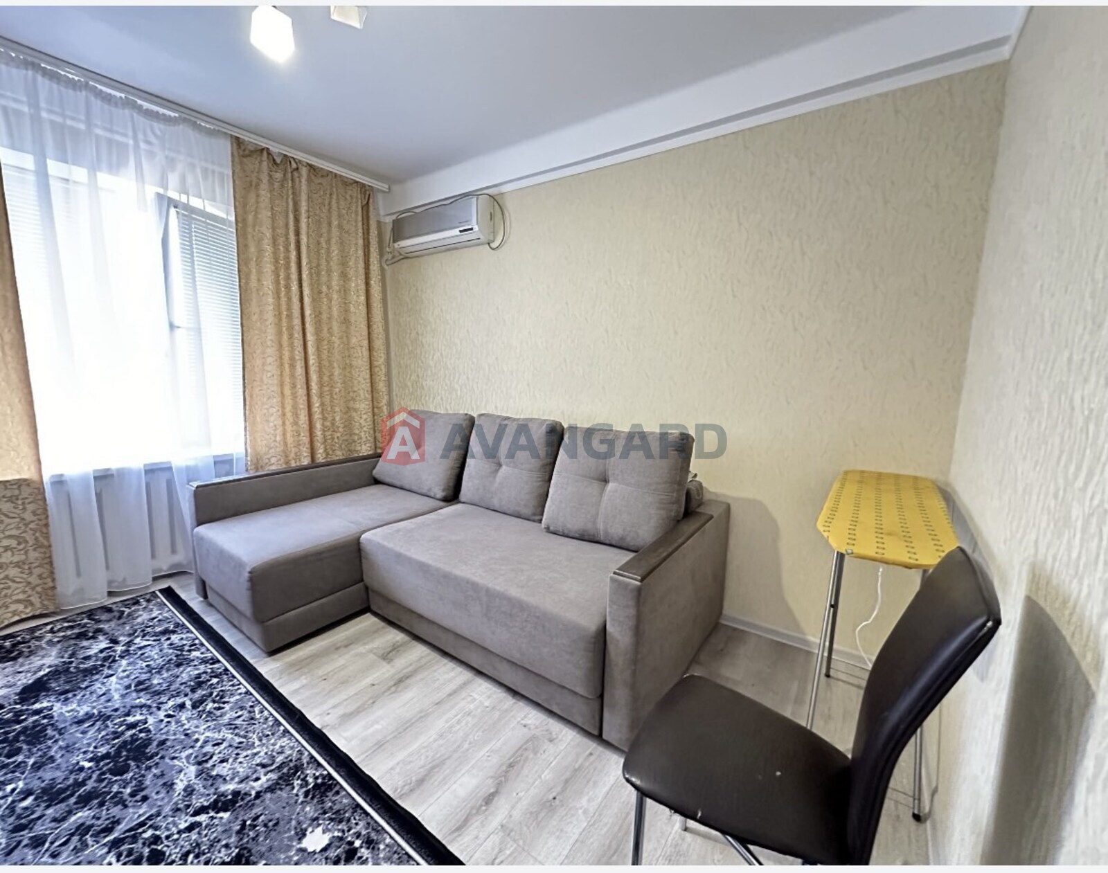 1 . , 52/-/9 . ., 4/9   10