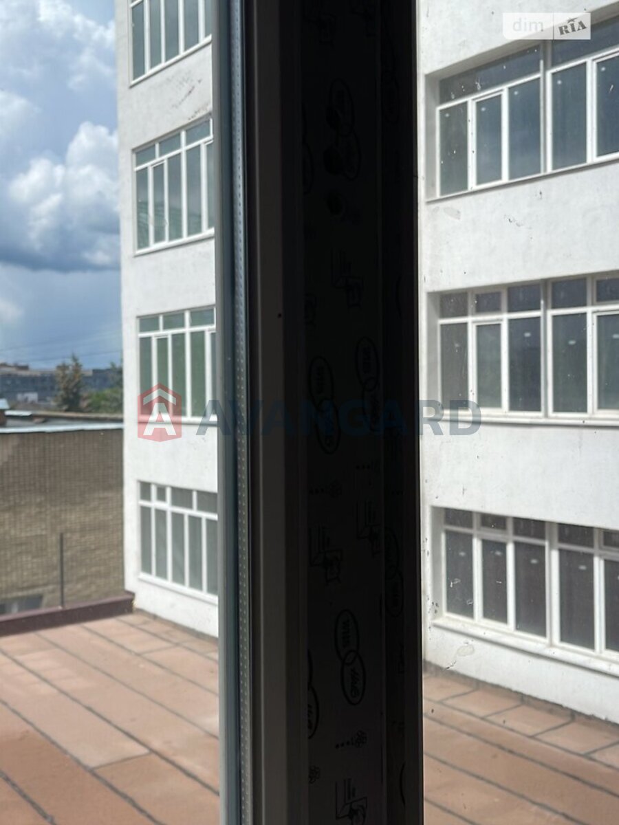 2 ��. ��������, 82/56/5 ��. �., 6/15 ������ ���� 8