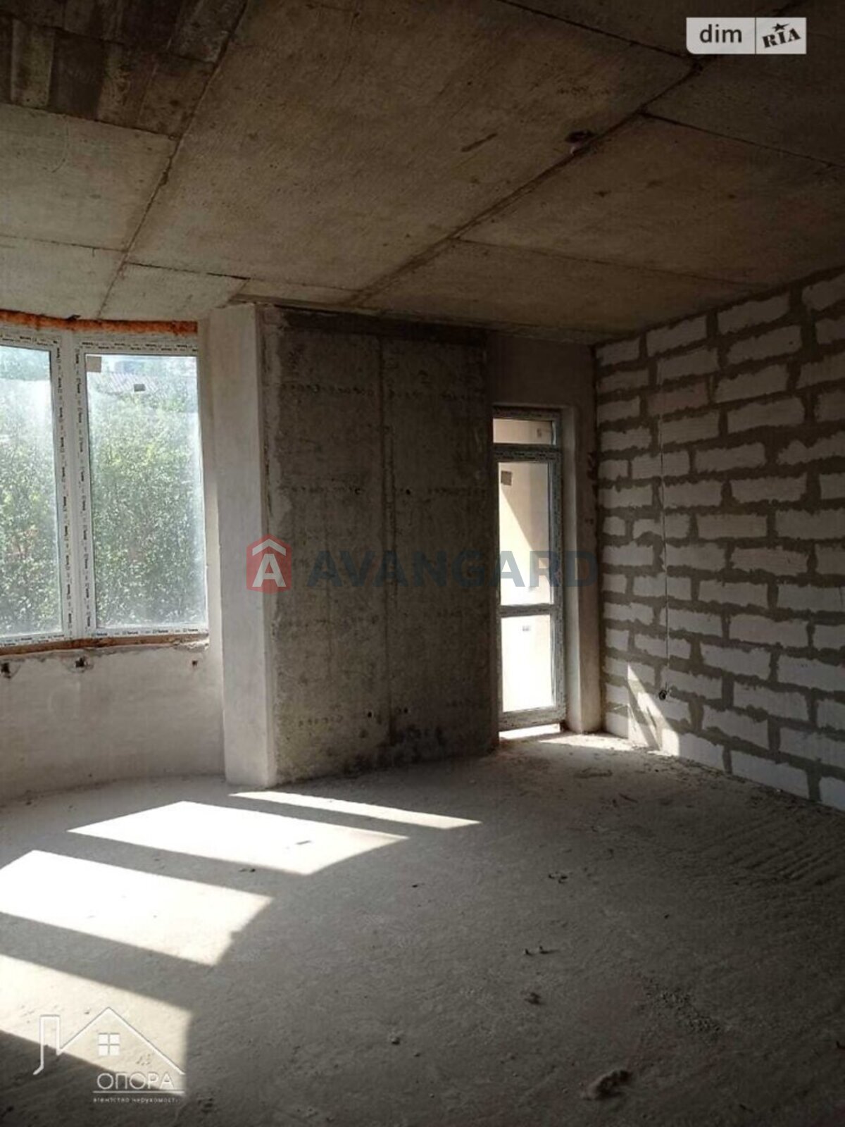 3 ��. ��������, 102/65/13 ��. �., 5/17 ������ ���� 9