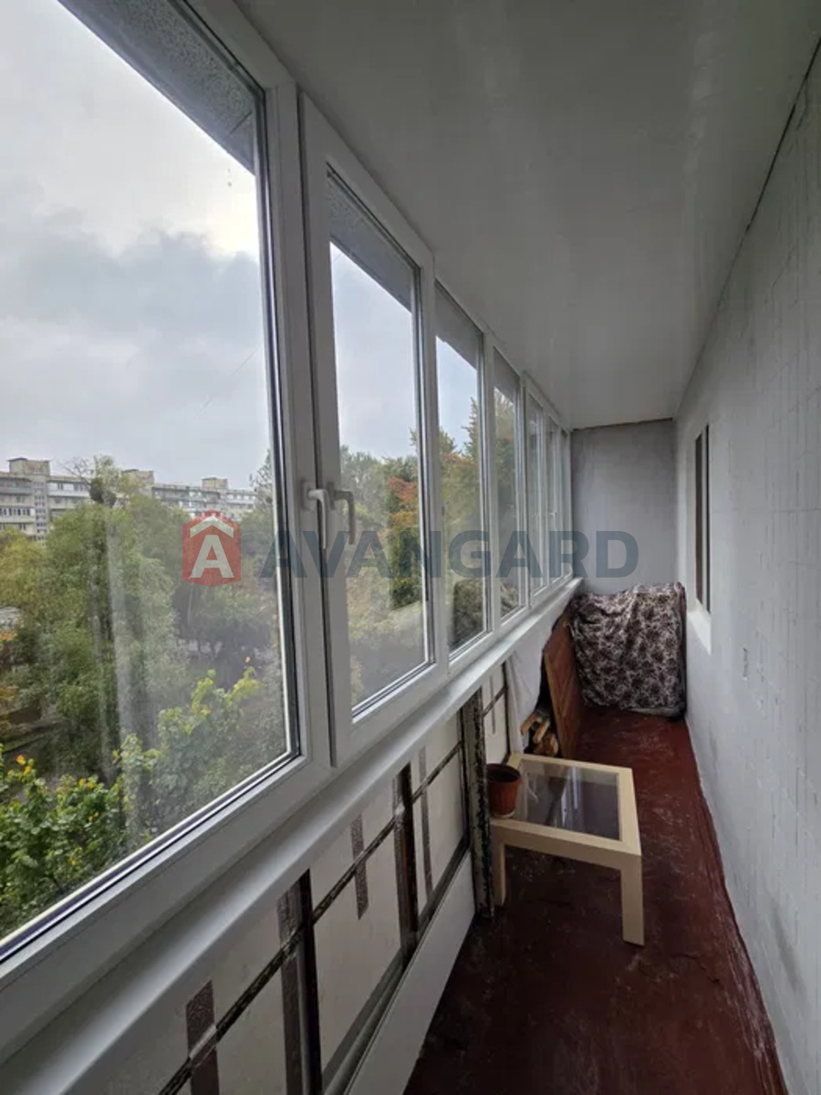 1 ��. ��������, 37/-/6 ��. �., 6/9 ������ ���� 4