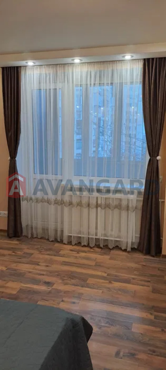 1 . , 28/-/4 . ., 2/9   5