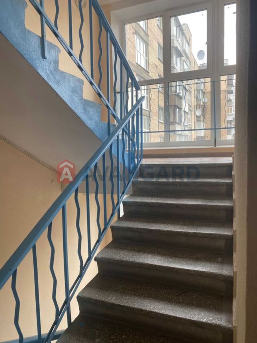 2 ����. ��������, 61/-/9 ��. �., 6/10 ���� ���� 16