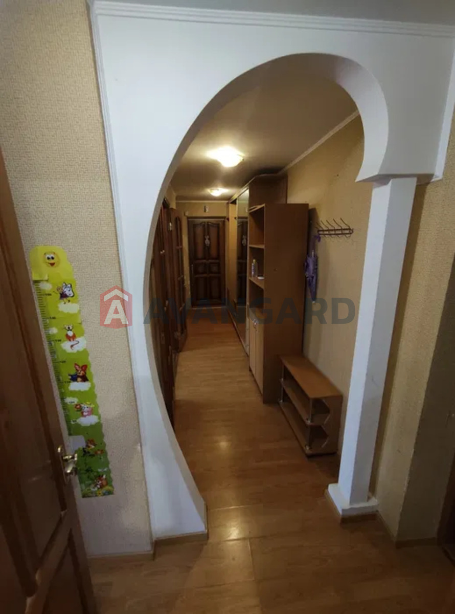 3 ��. ��������, 70/-/25 ��. �., 4/9 ������ ���� 4