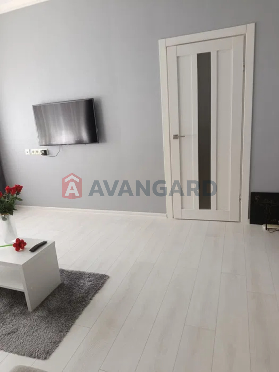 2 ��. ��������, 60/-/14 ��. �., 1/3 ������ ���� 15