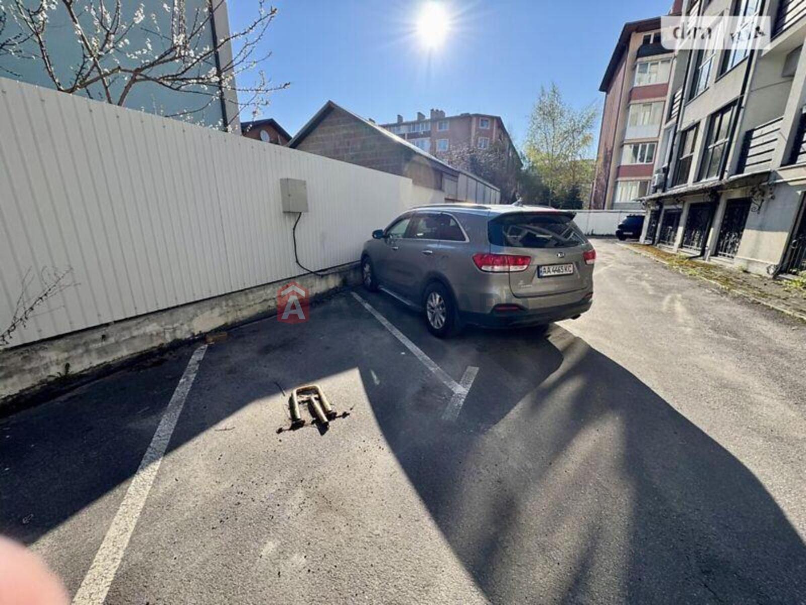 2 ��. ��������, 53/18/25 ��. �., 3/5 ������ ���� 24