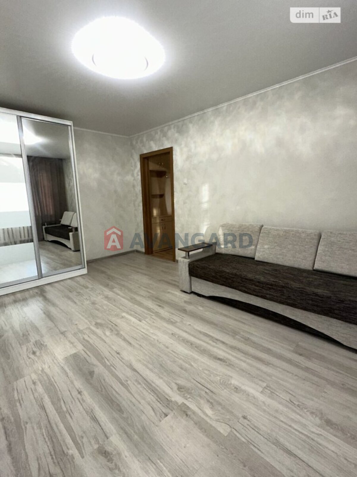 2 . , 49/-/- . ., 4/9   4