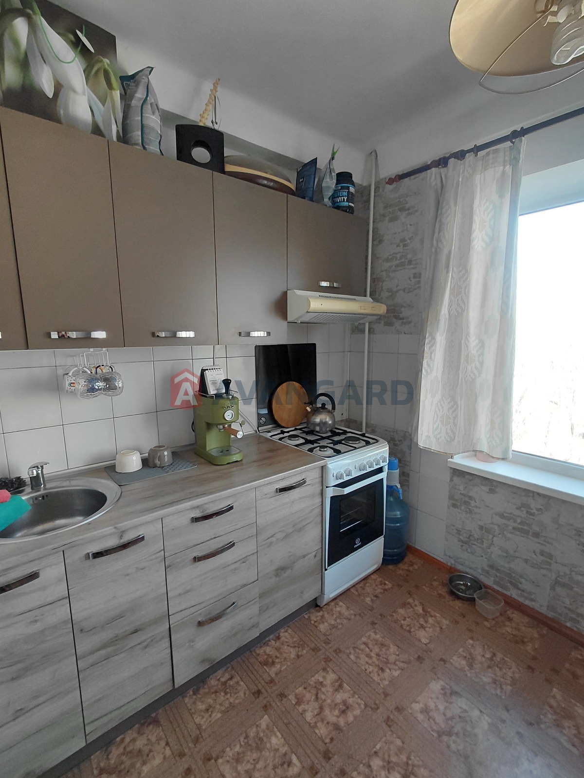 2 ��. ��������, 50/-/8 ��. �., 8/9 ������ ���� 11