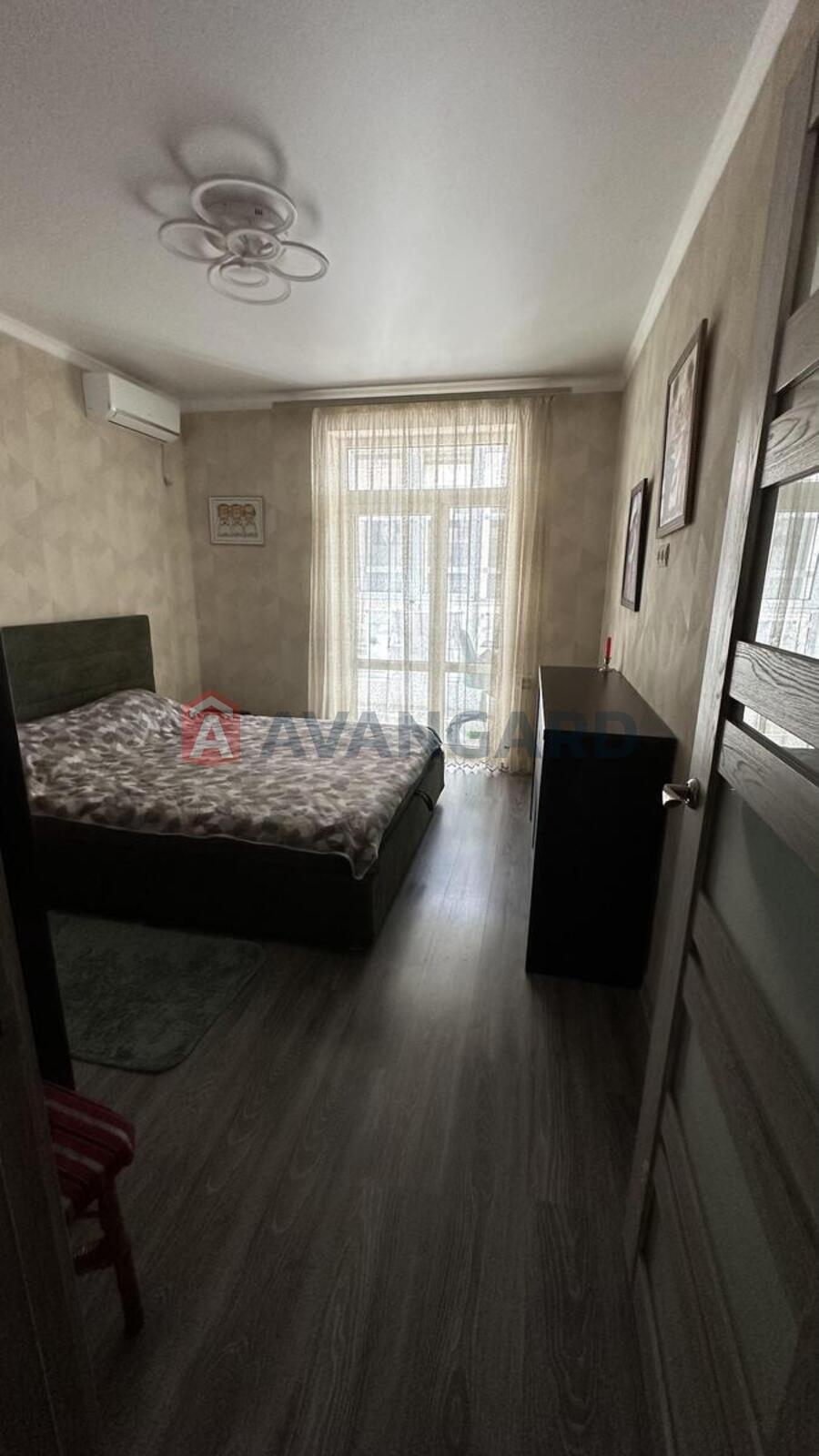 2 ����. ��������, 63/34/12 ��. �., 3/10 ���� ���� 10