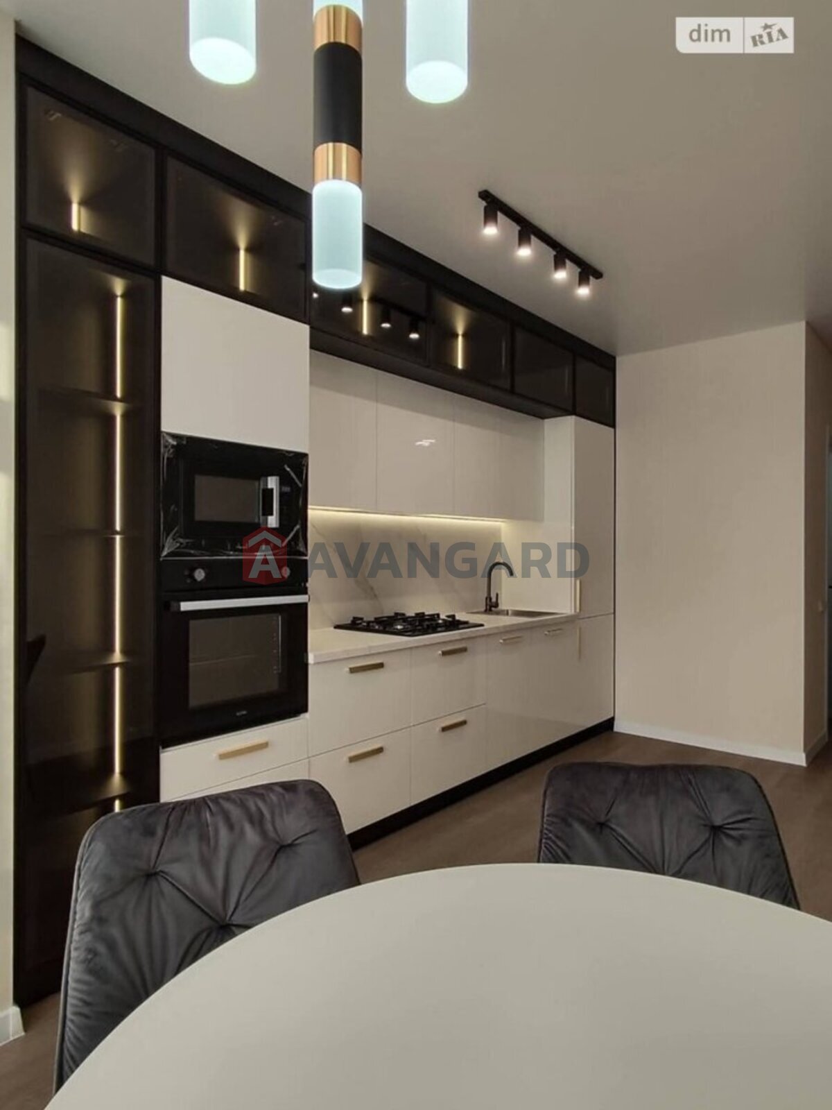 1 ��. ��������, 43/16/15 ��. �., 4/15 ������ ���� 1