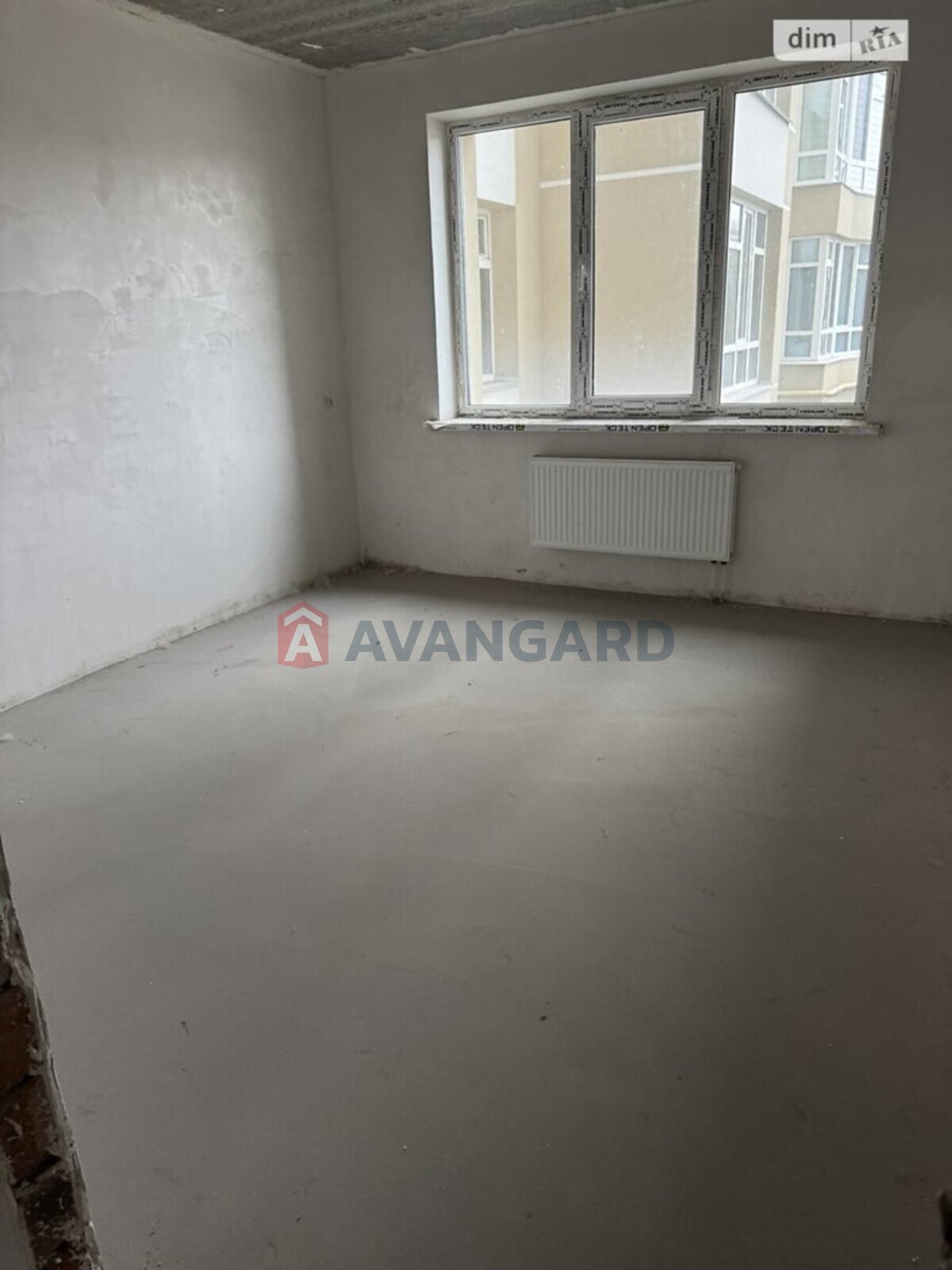 3 ��. ��������, 103/54/20 ��. �., 1/10 ������ ���� 2