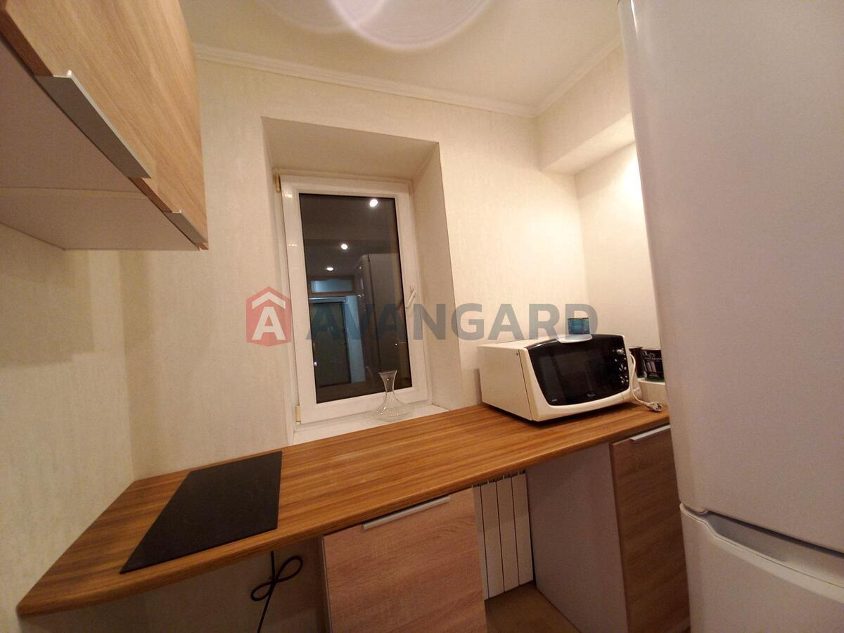 1 . , 36.4 / 17.6 / 8 ? . ., 10/18   14