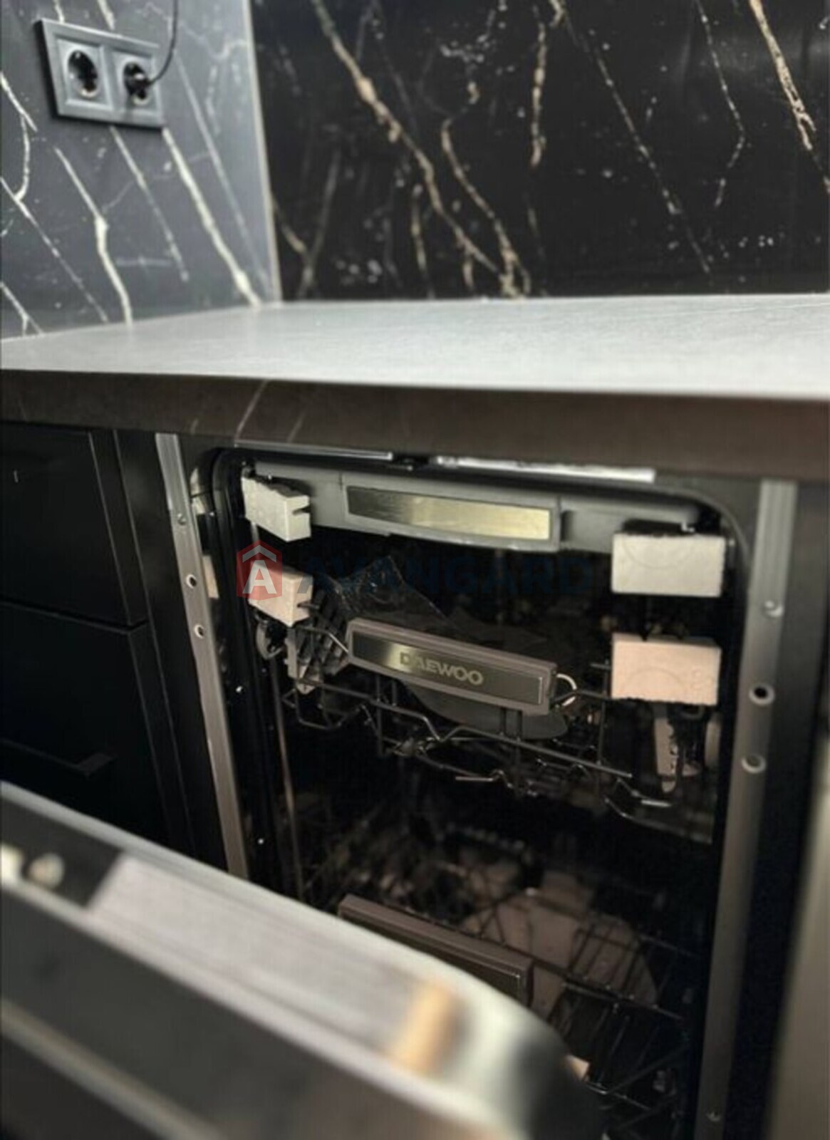 2 ��. ��������, 50/-/10 ��. �., 1/1 ������ ���� 5