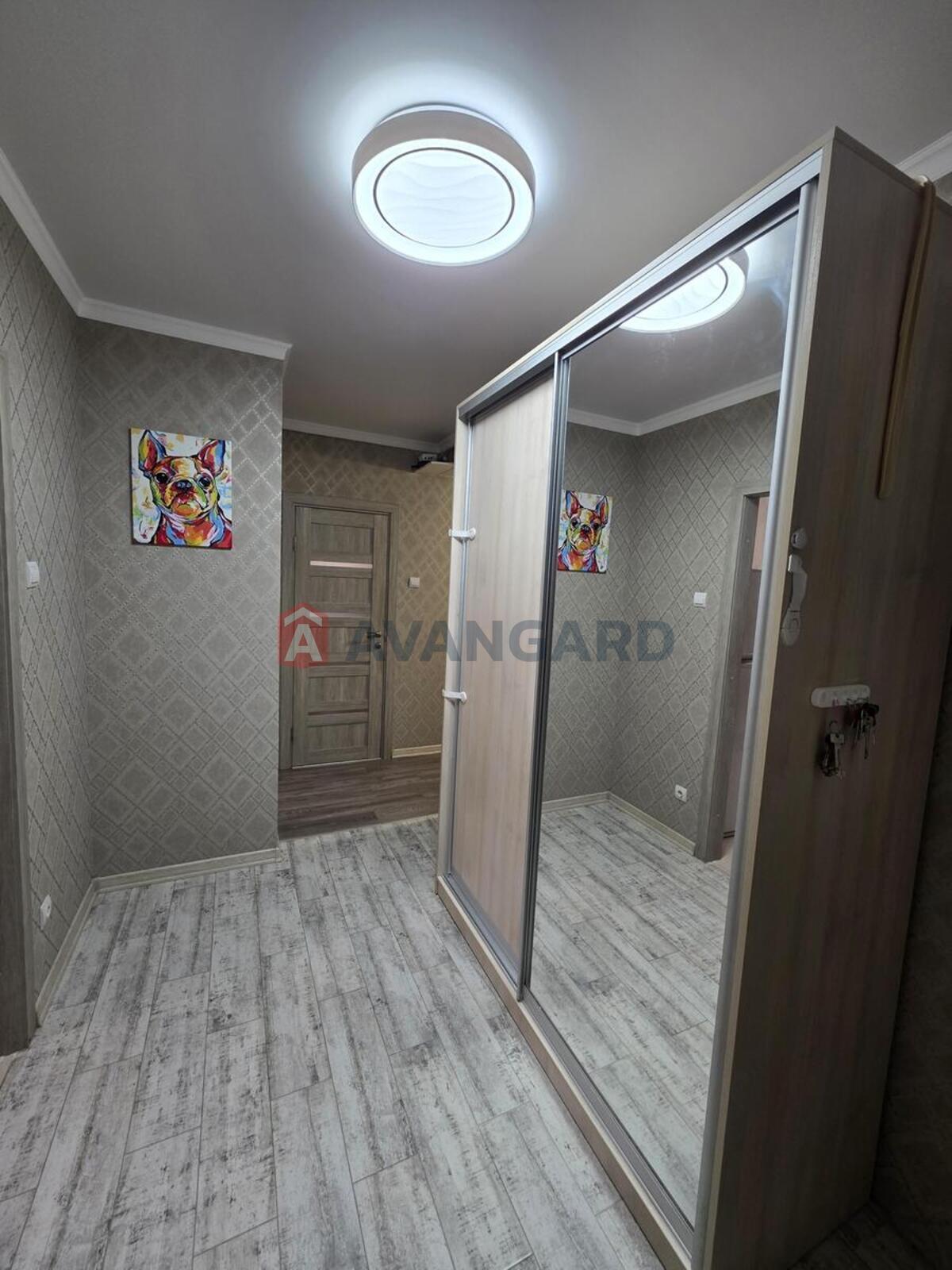 2 ����. ��������, 63/34/12 ��. �., 3/10 ���� ���� 7