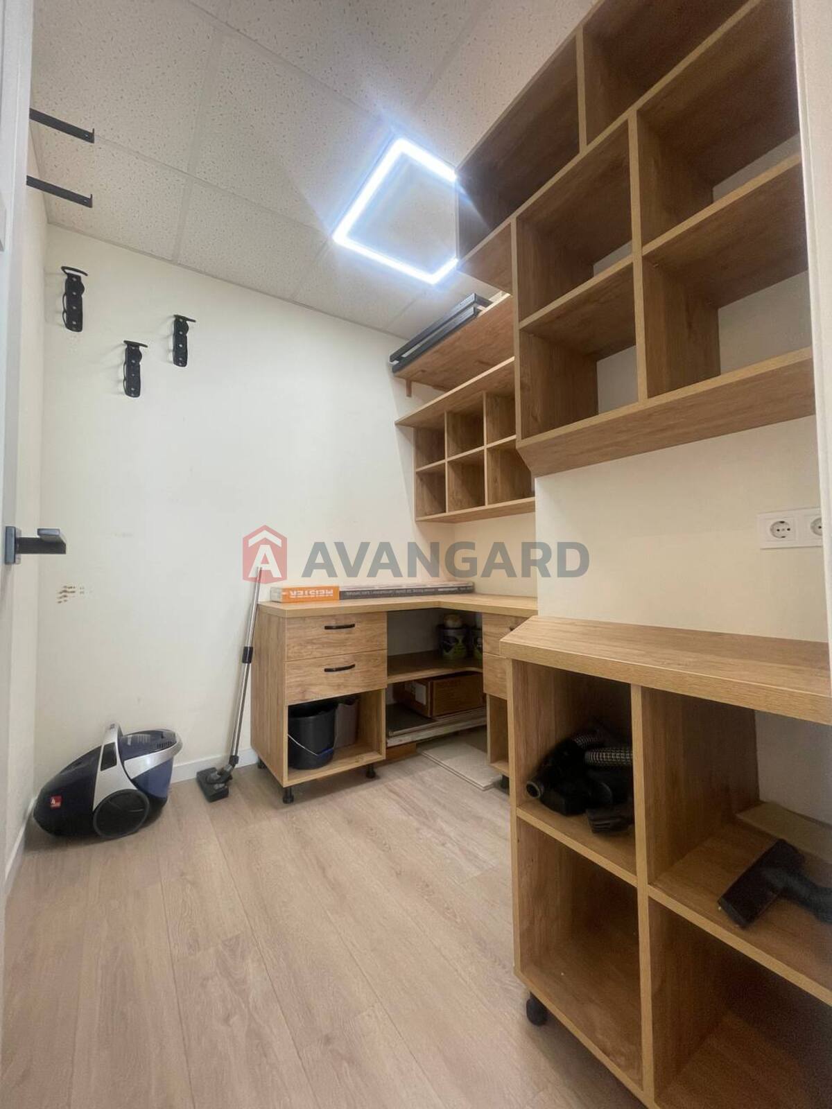 4 . , 120/-/53 . ., 18/24   11