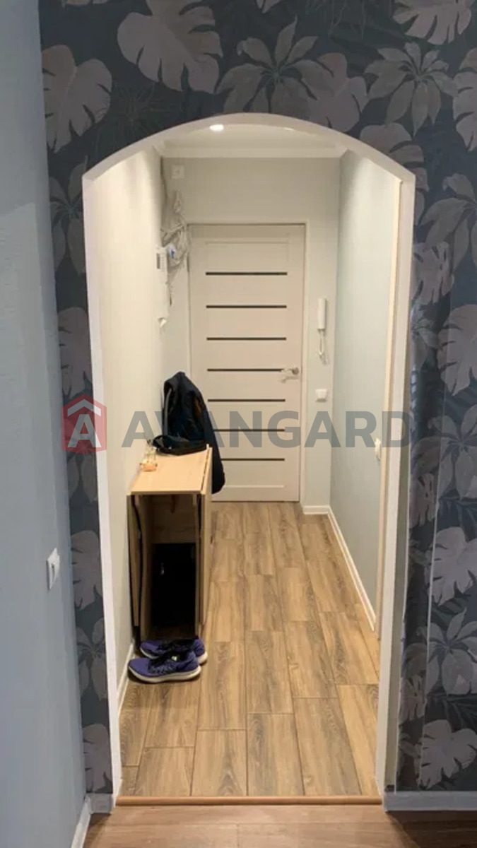 3 ��. ��������, 56/-/6 ��. �., 4/5 ������ ���� 19