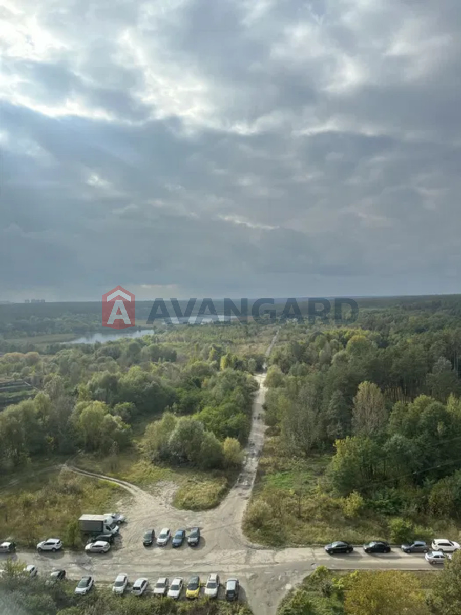 1 ��. ��������, 32/-/5 ��. �., 12/18 ������ ���� 13