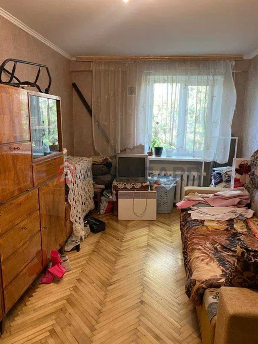 3 ��. ��������, 64/-/8 ��. �., 5/5 ������ ���� 15