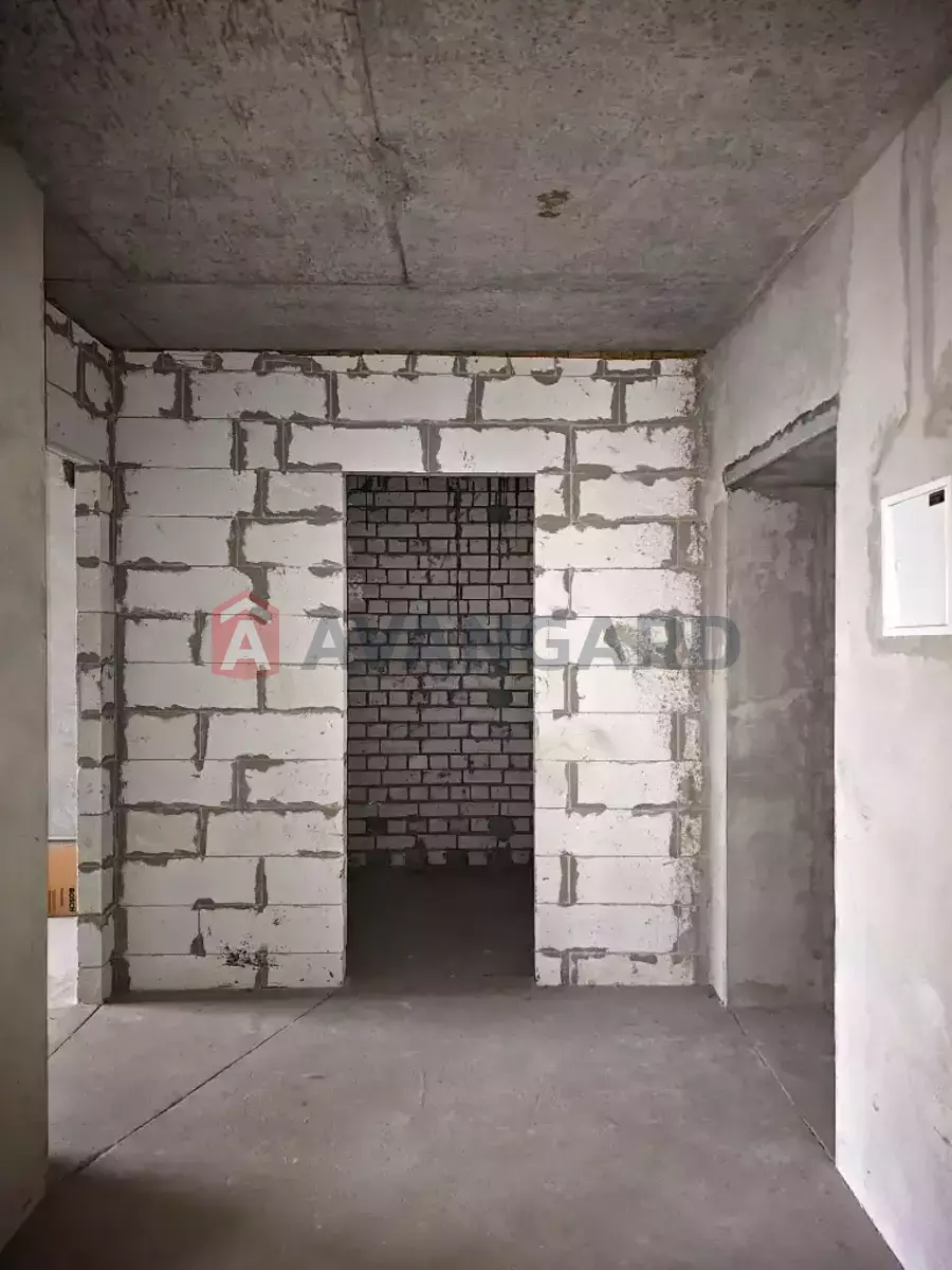 3 ��. ��������, 107/73/18 ��. �., 10/10 ������ ���� 17