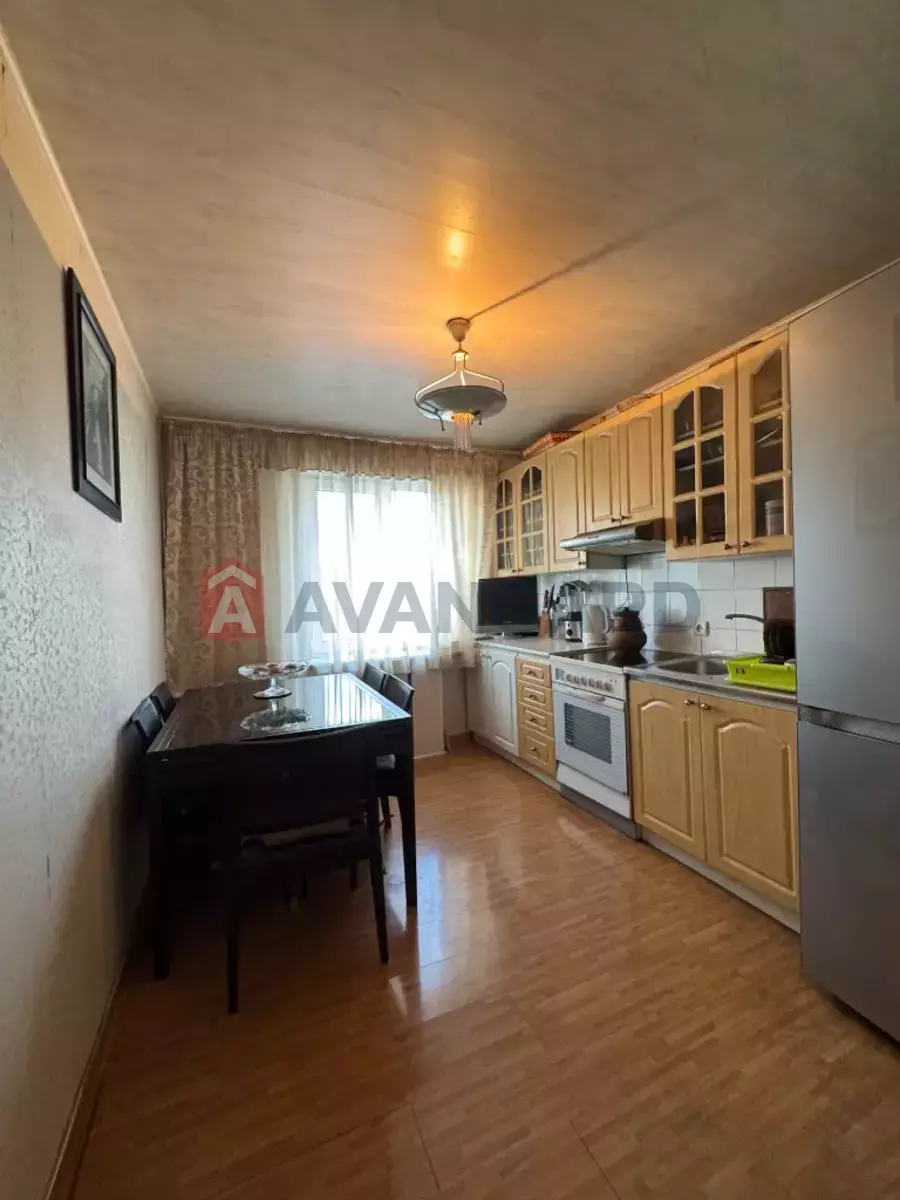 3 ��. ��������, 67/-/9 ��. �., 10/12 ������ ���� 15