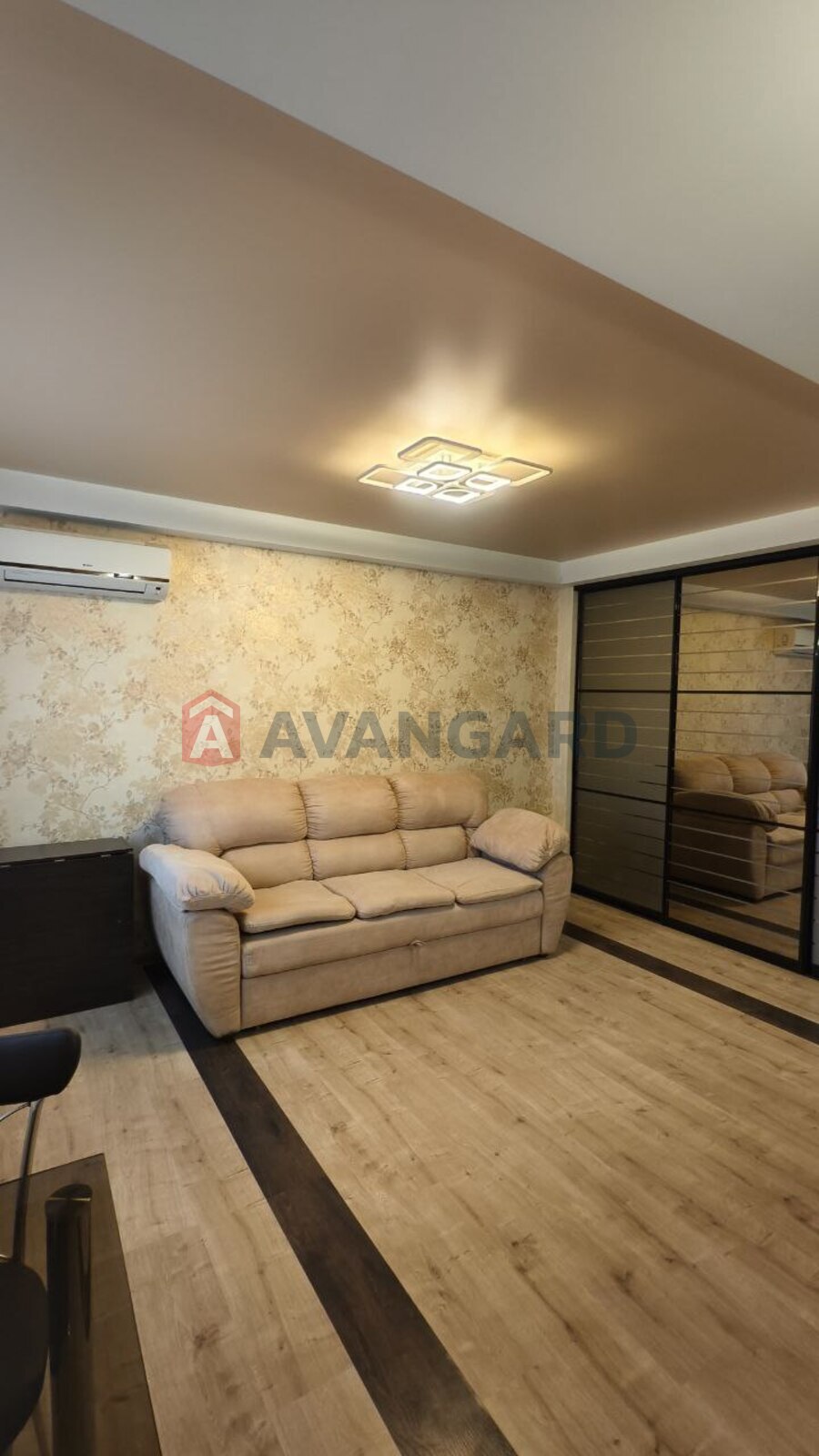 2 ����. ��������, 44/-/6 ��. �., 4/5 ���� ���� 2