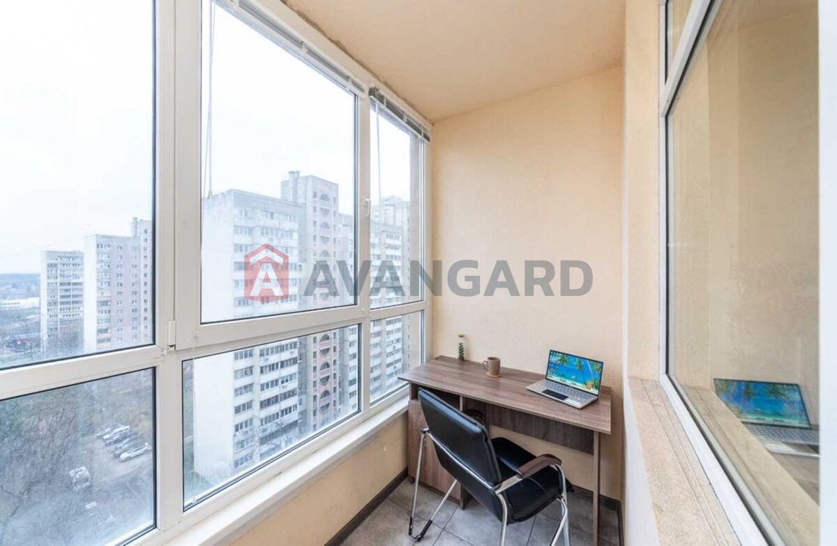 1 ��. ��������, 39/-/10 ��. �., 11/25 ������ ���� 8