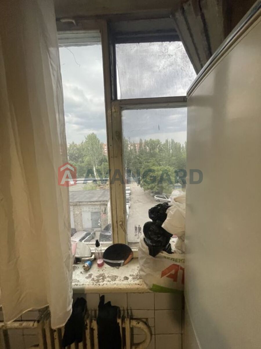 3 ��. ��������, 68/-/12 ��. �., 4/9 ������ ���� 14