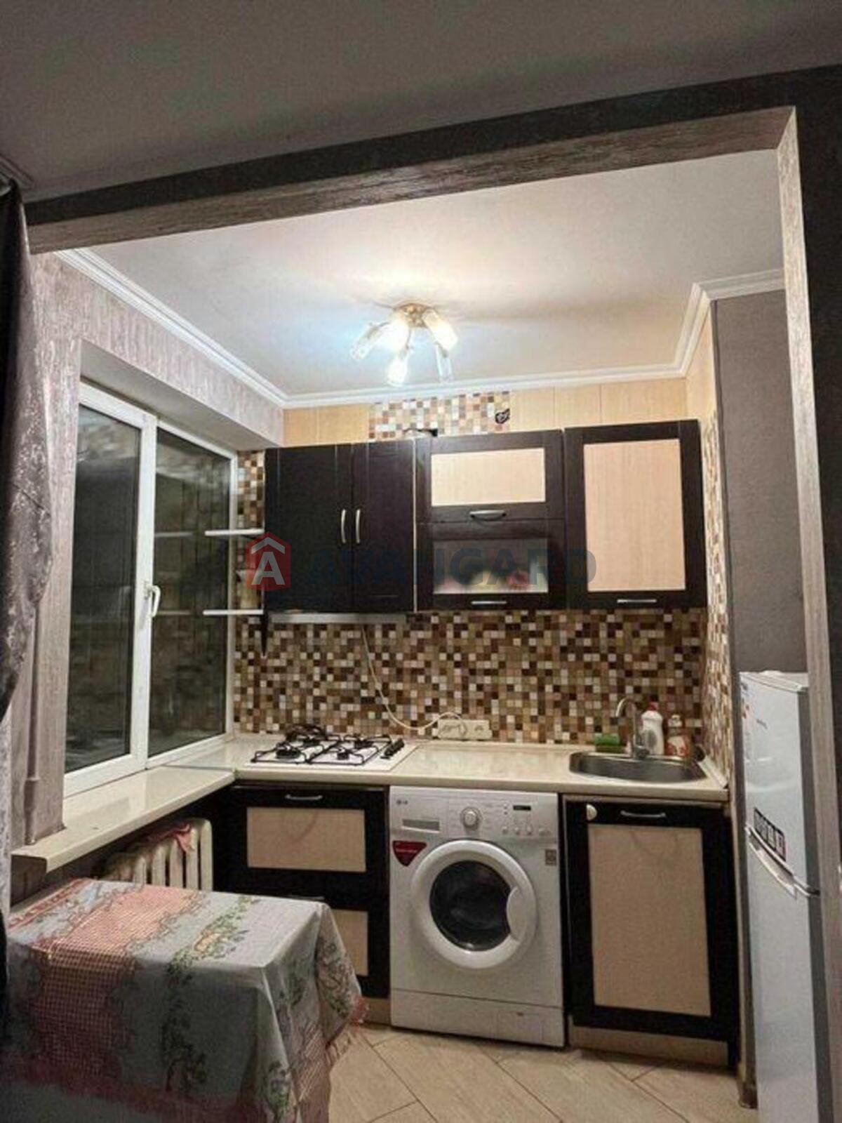 1 ��. ��������, 21/-/4 ��. �., 9/9 ������ ���� 2