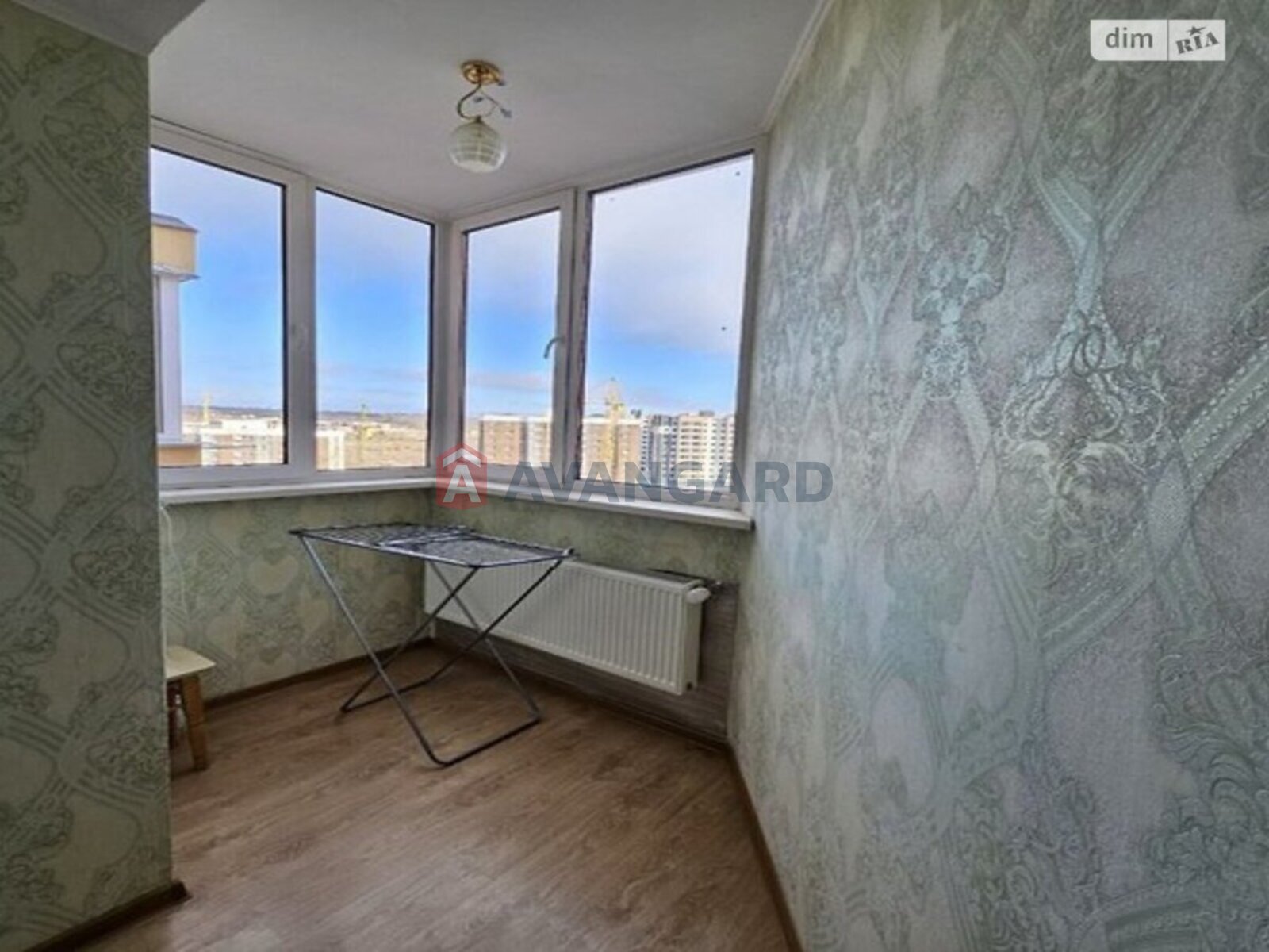 1 ��. ��������, 46/-/15 ��. �., 13/13 ������ ���� 2