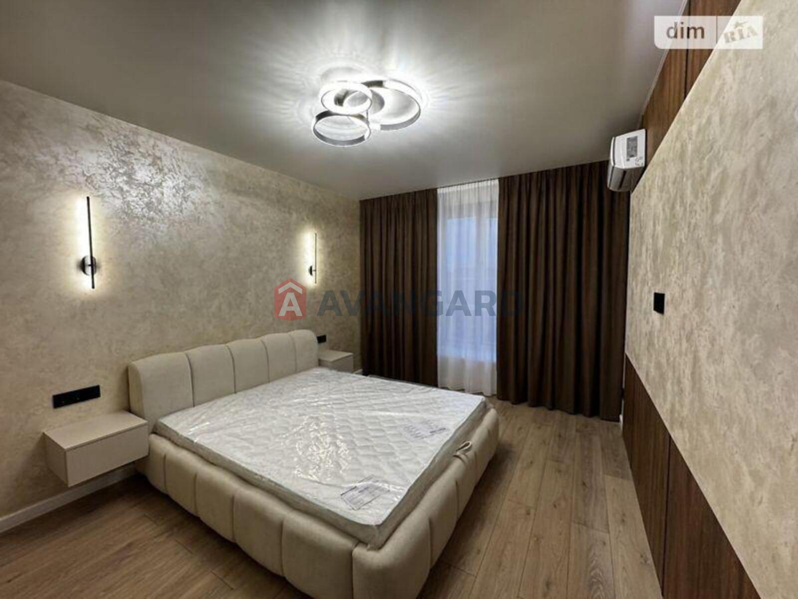 1 ��. ��������, 38/-/11 ��. �., 7/8 ������ ���� 10