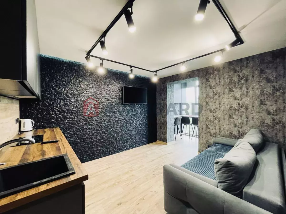 2 ��. ��������, 50/-/18 ��. �., 6/12 ������ ���� 18