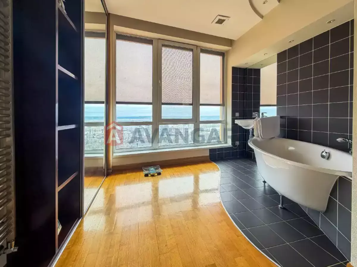 4 ��. ��������, 150/-/- ��. �., 8/14 ������ ���� 2