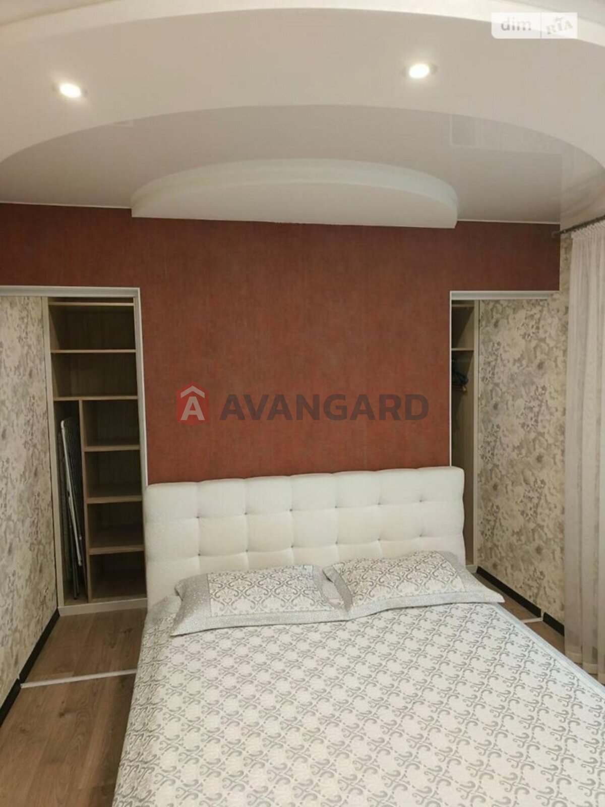 3 ��. ��������, 92/53/14 ��. �., 3/10 ������ ���� 6