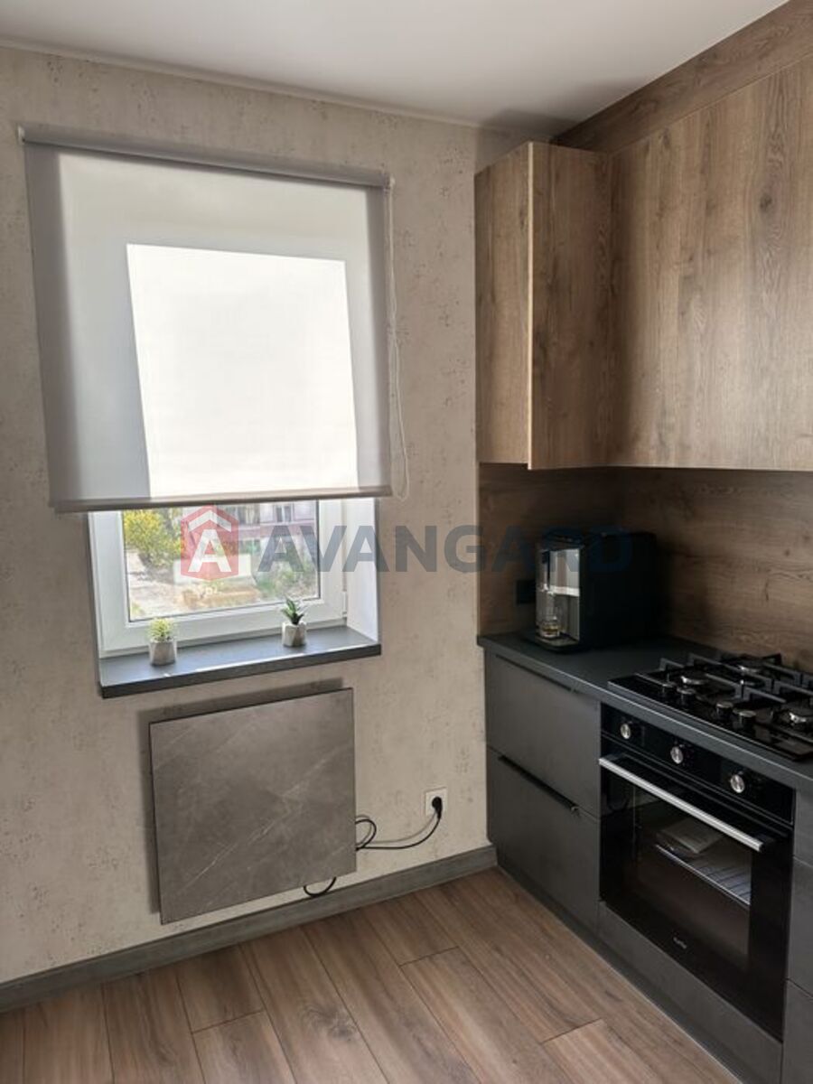 1 . , 41/-/10 . ., 4/10   9