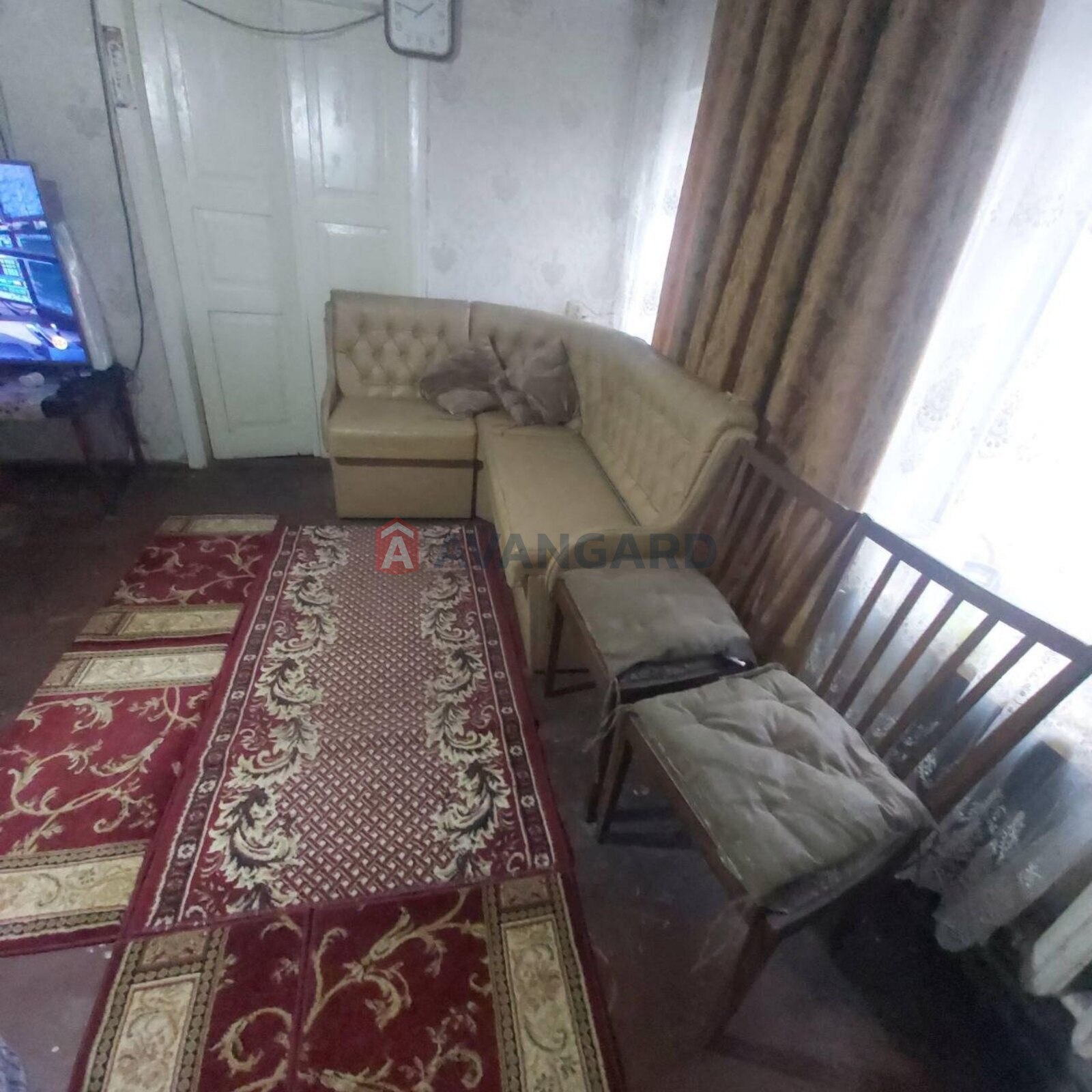 3 ����. ��������, 49/37/6 ��. �., 2/2 ���� ���� 7